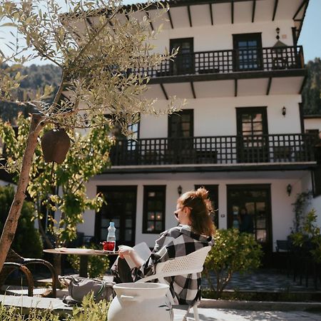 Maya Hostel Μπεράτ Εξωτερικό φωτογραφία